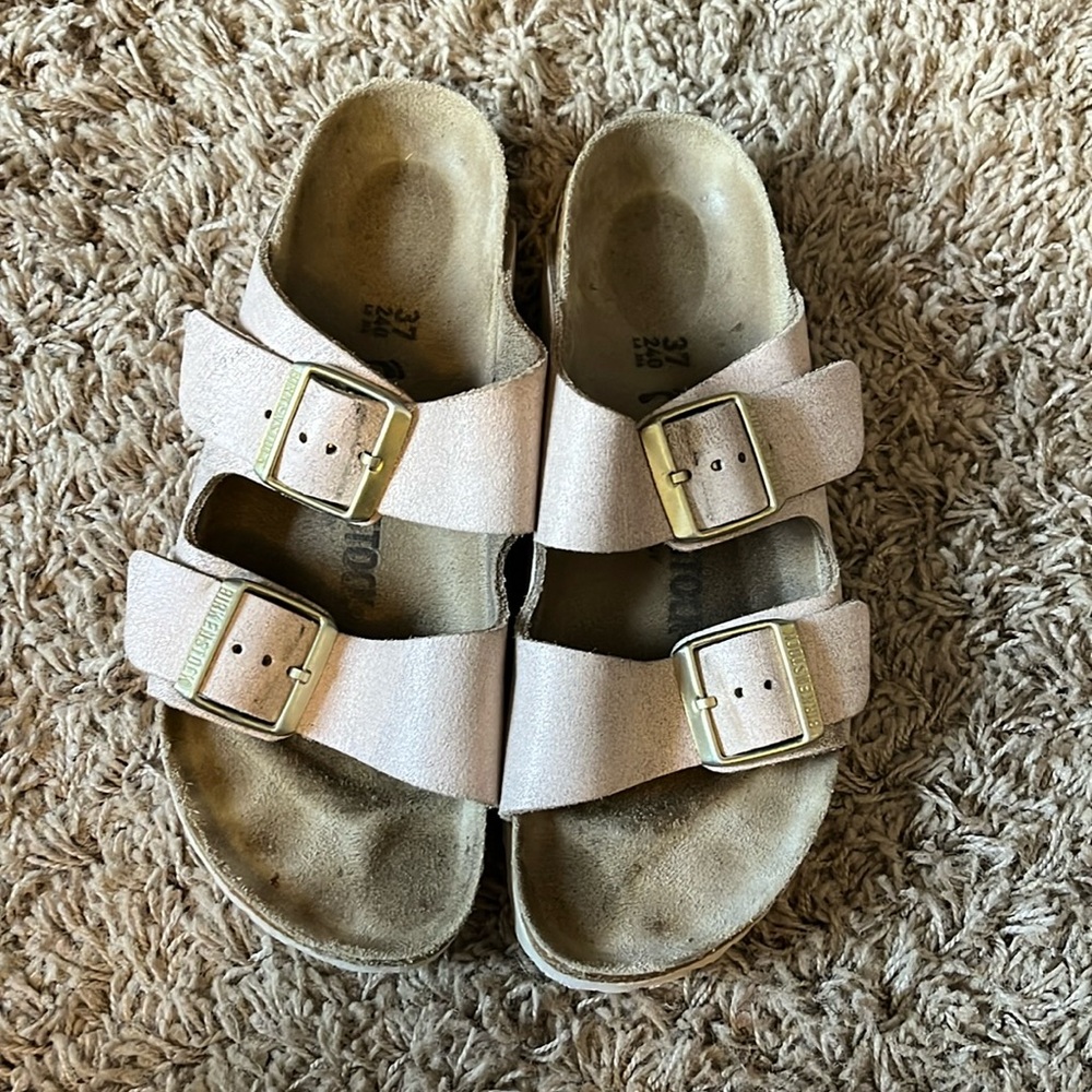Light pink Birkenstock sandals